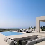 Caelum With Heated Pool, By Hellocrete