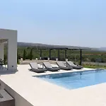 Caelum With Heated Pool, By Hellocrete