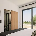 فيلة Caelum With Heated Pool, By Hellocrete