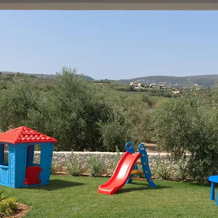 Villa Caelum With Heated Pool, By Hellocrete