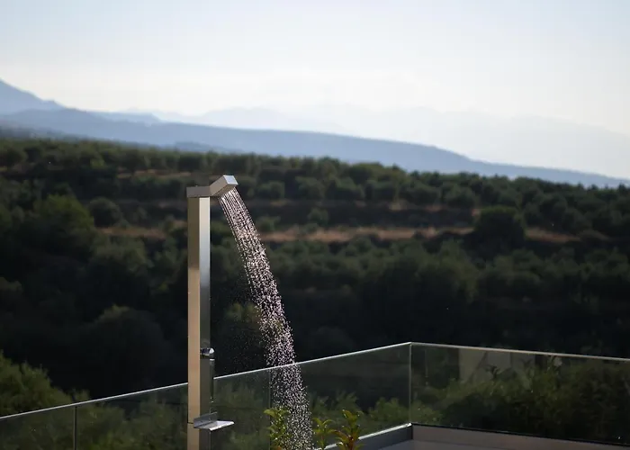 Caelum With Heated Pool, By Hellocrete * Ретимно (Крит)