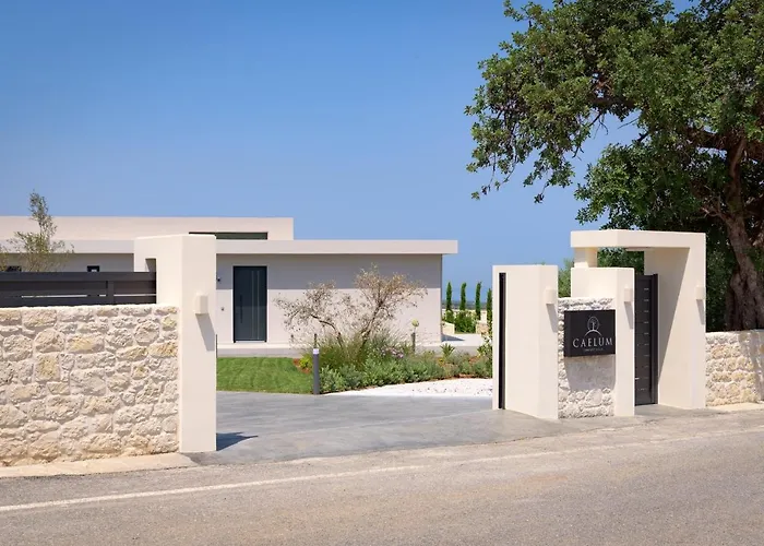 Villa Caelum With Heated Pool, By Hellocrete Rétino