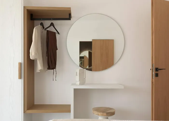 Villa Caelum With Heated Pool, By Hellocrete