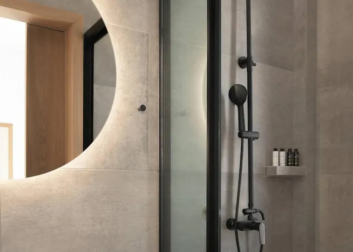 Caelum With Heated Pool, By Hellocrete Retimno