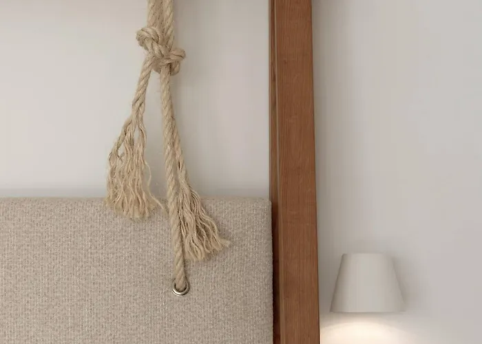 Caelum With Heated Pool, By Hellocrete Willa *